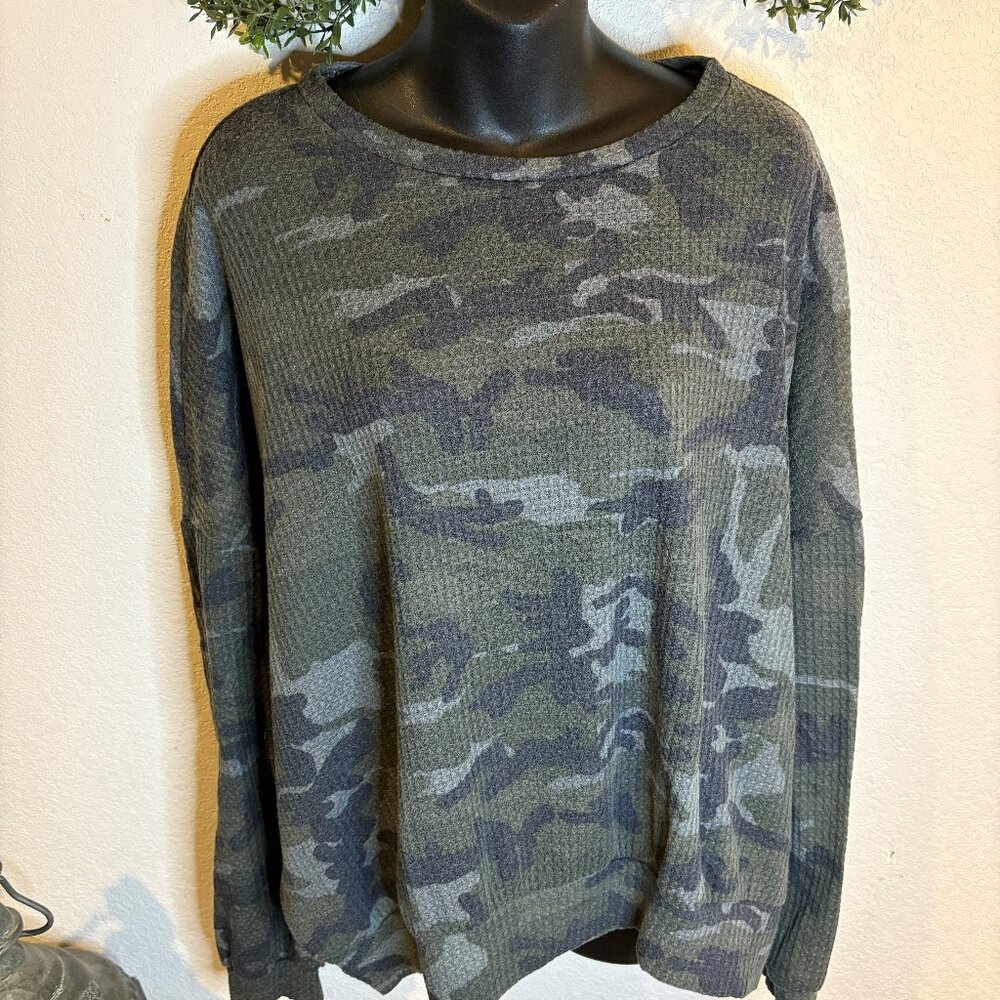 Womens Talulah Waffle Knit Camoflauge top S
